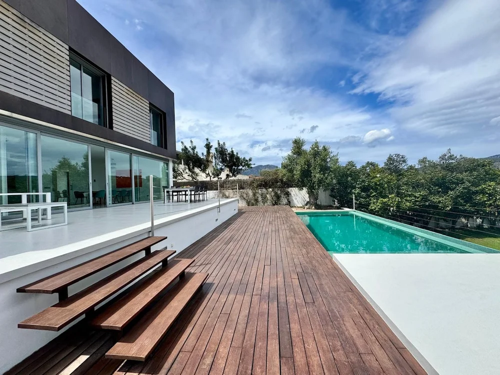 Modern Villa in Establiments
