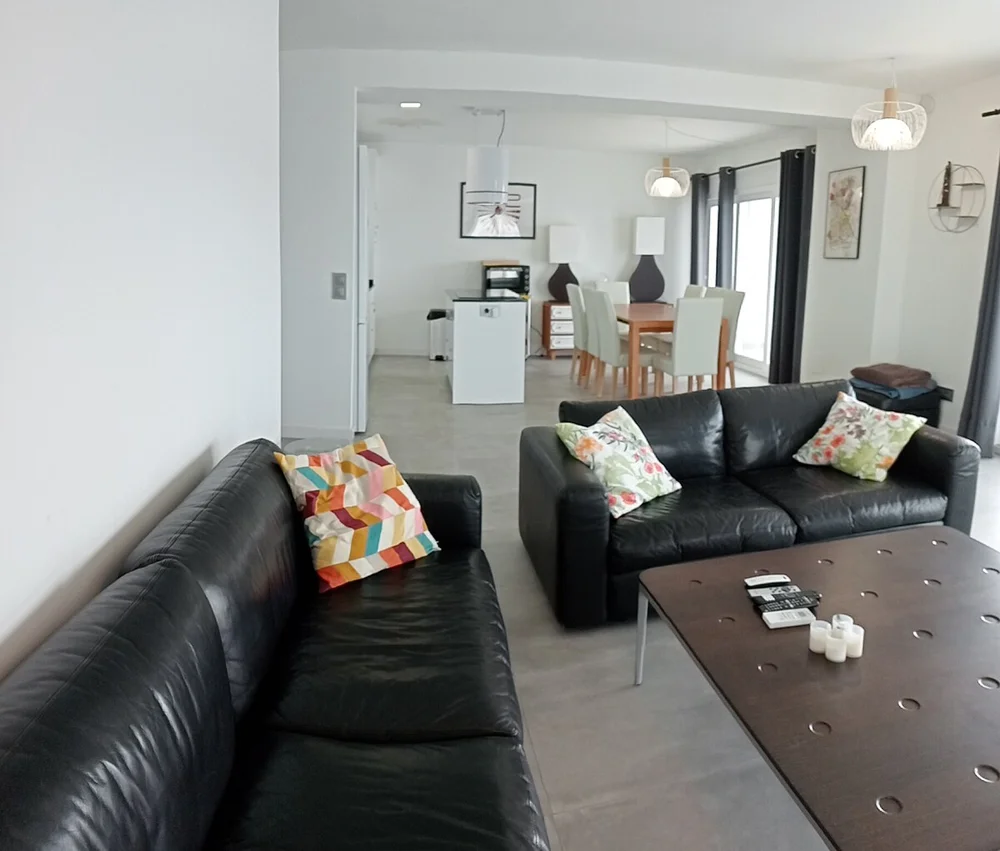 Modern sea view apartment
