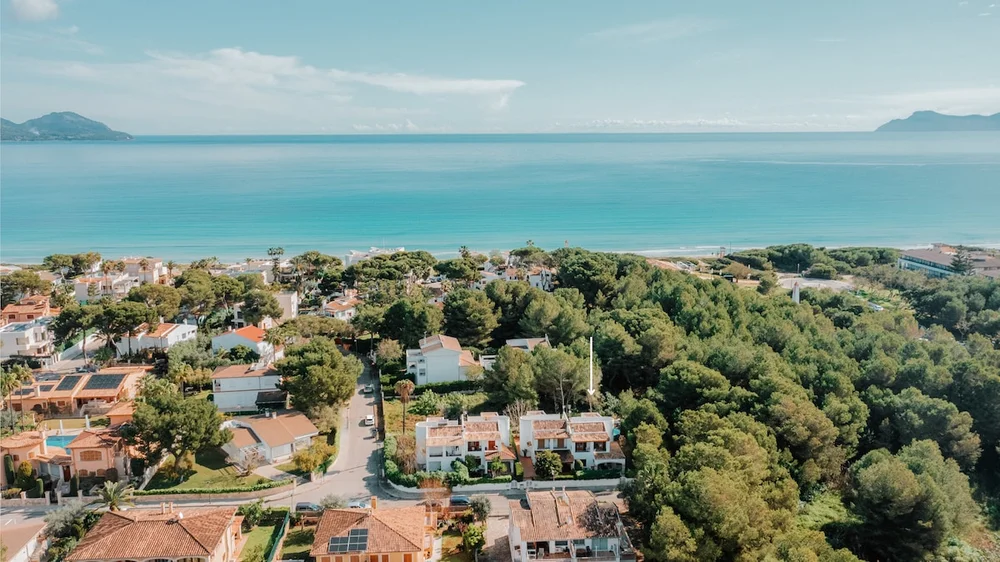 1-Min to Beach • Pool • Family & Cycling Paradise