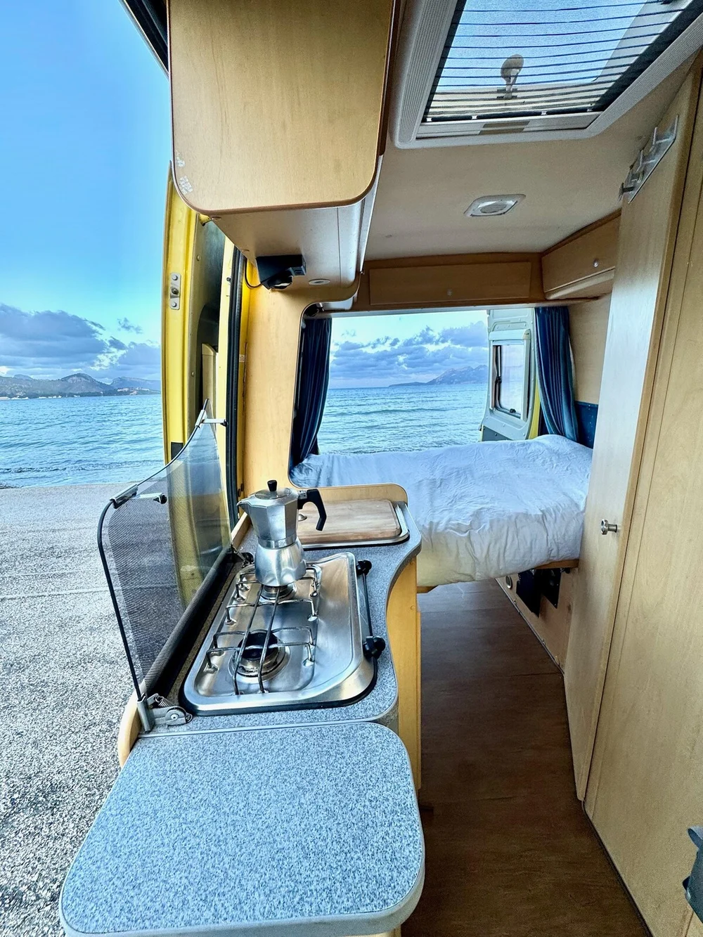 SUN Camper Van with Bathroom, Air Conditioning and Heating