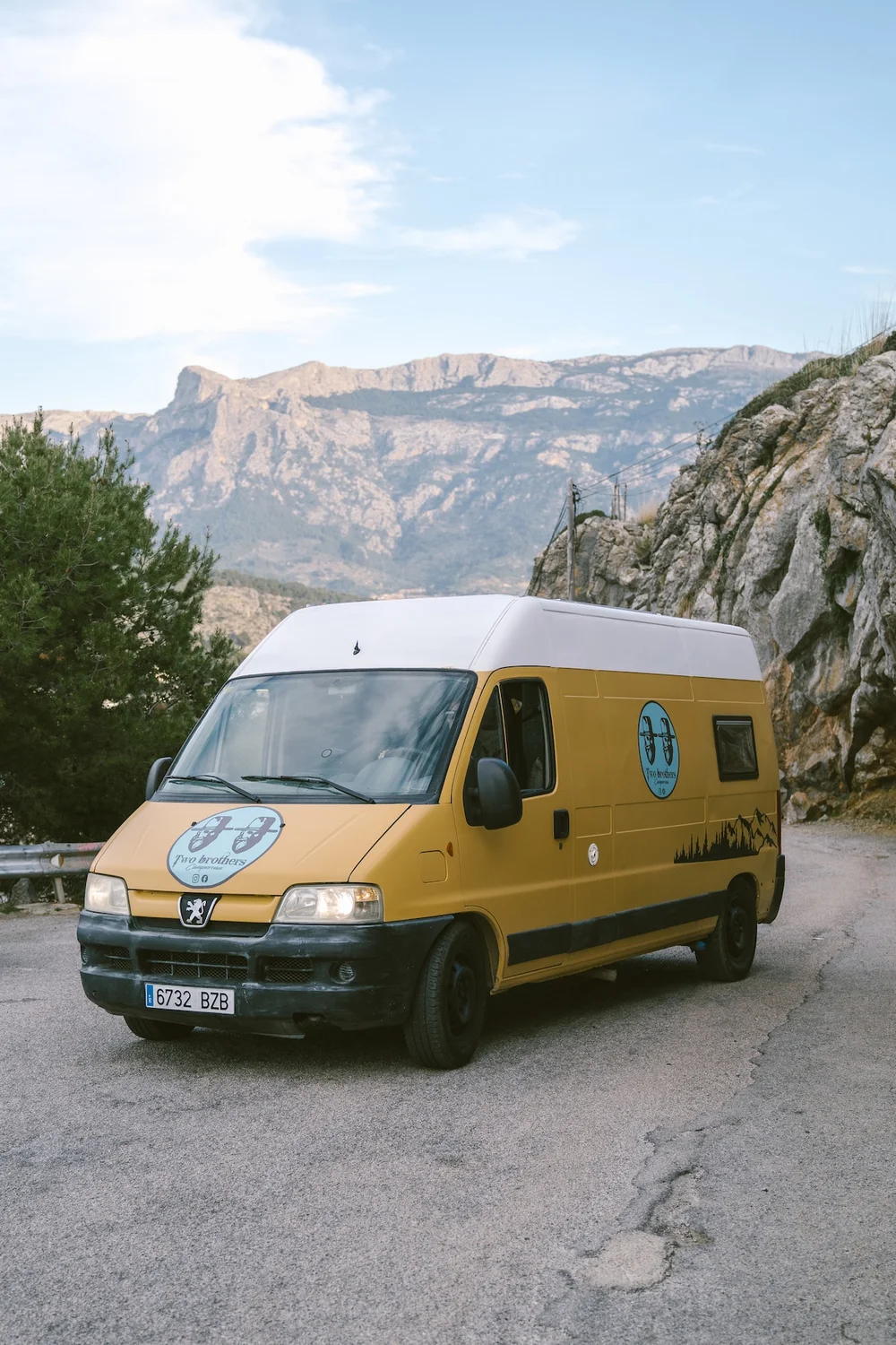 Two Brothers Campervan Mallorca