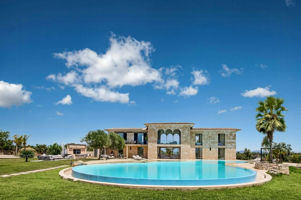 Exclusive design villa facing Cabrera