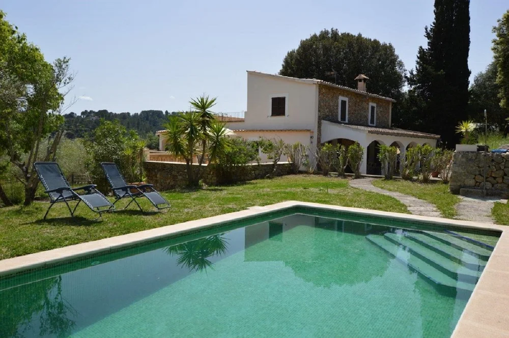 New Charming Estate with Pool in a Natural Setting