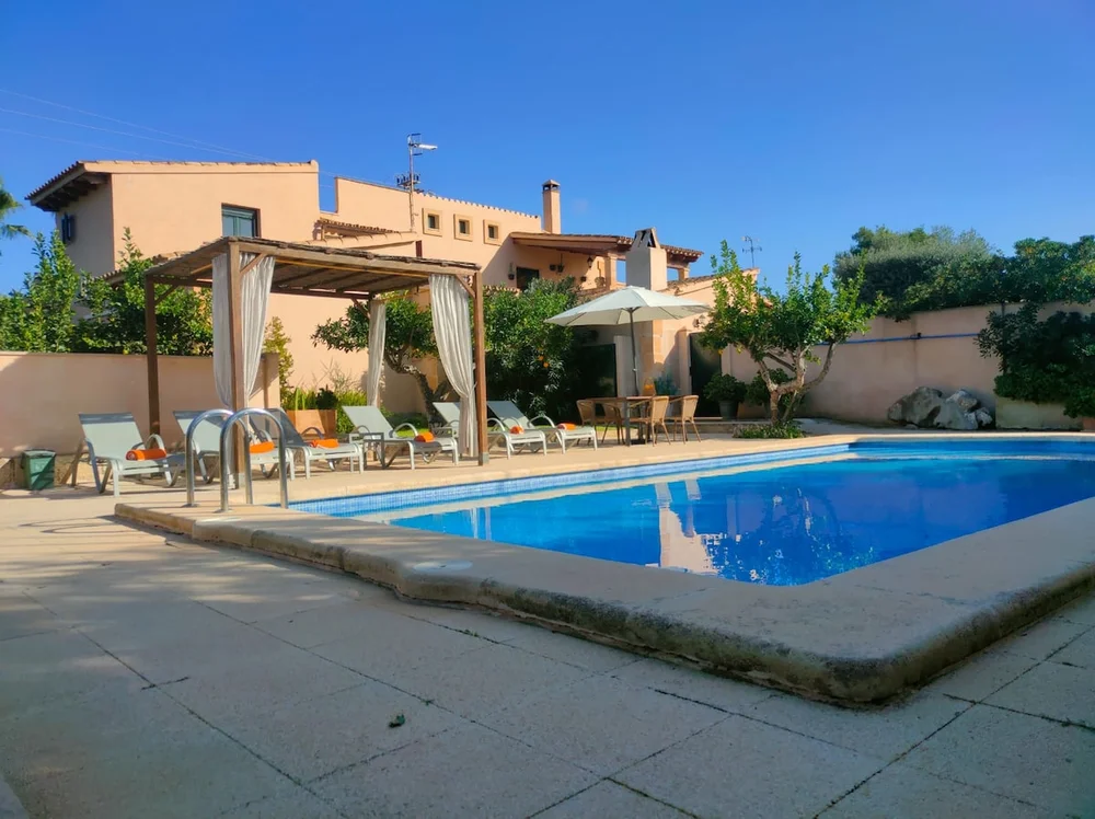 Villa Pula Viñas, Pool & views over Golf course.