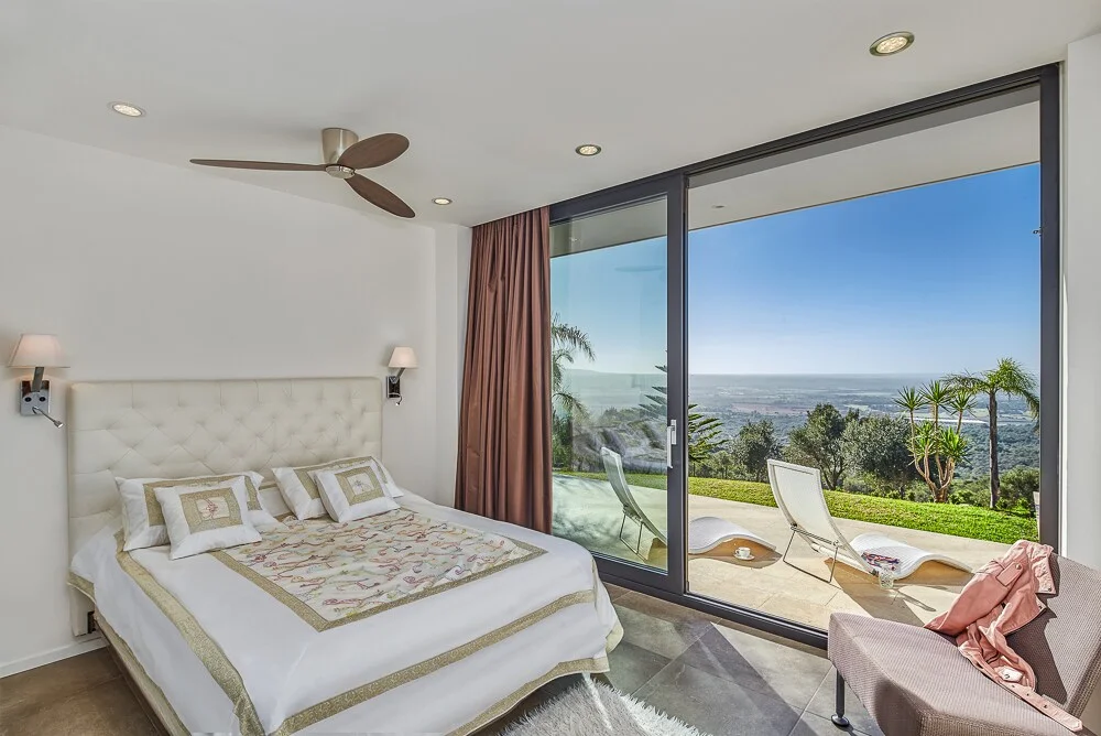 Luxury and  Modern house with  incredible view