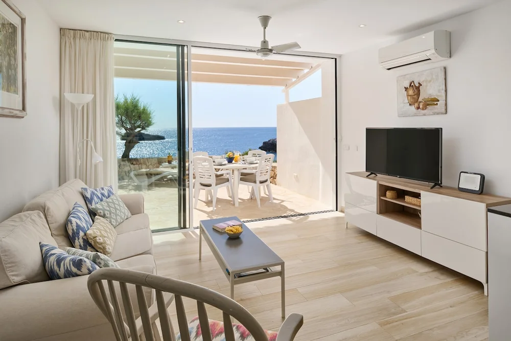 Apartment 'Faraona' next to the beach. Pool + WIFI