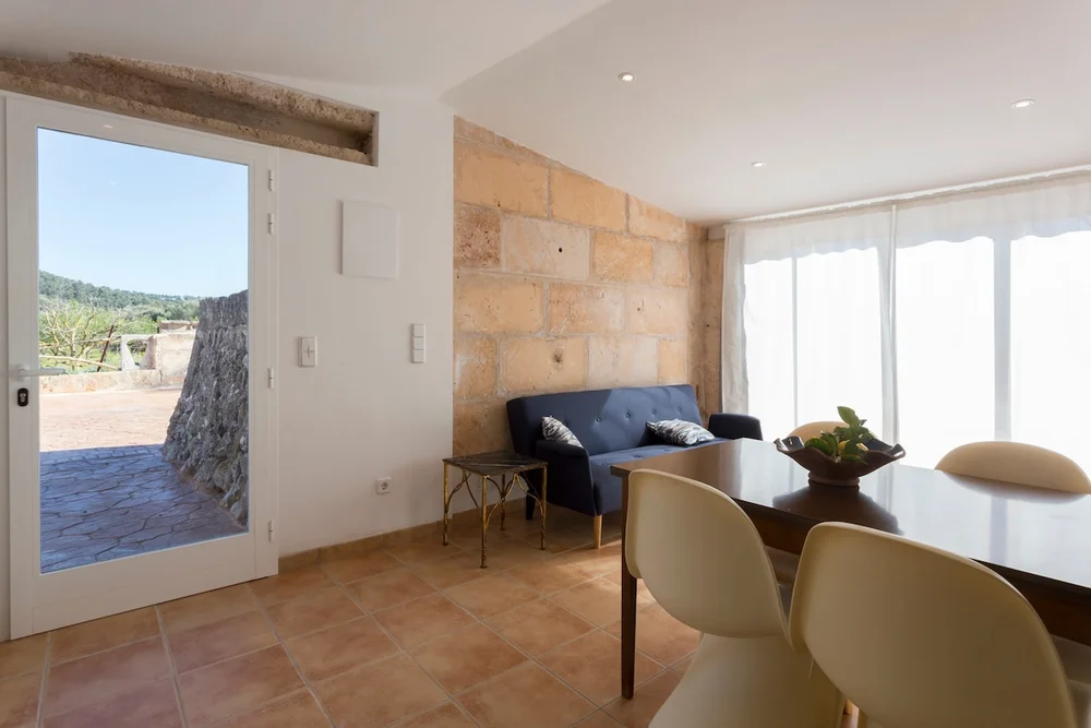 Private room en suite, pool and terrace.