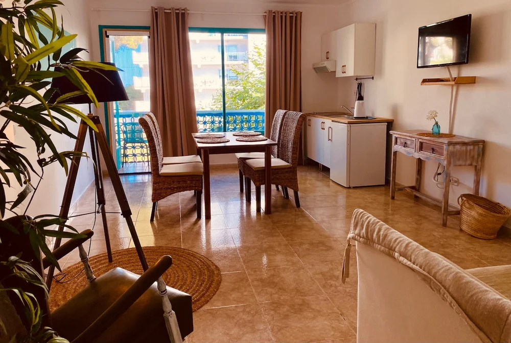 Beach apartment for 2-5 pers., kitchenette