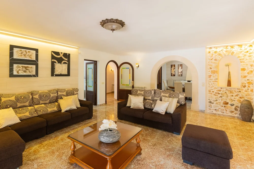 Jardi country house for 8, close to Cala Dor