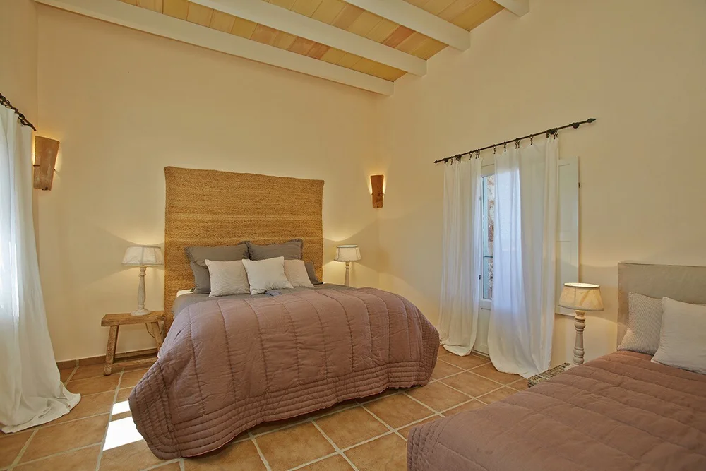 Country life with pool - dream family finca